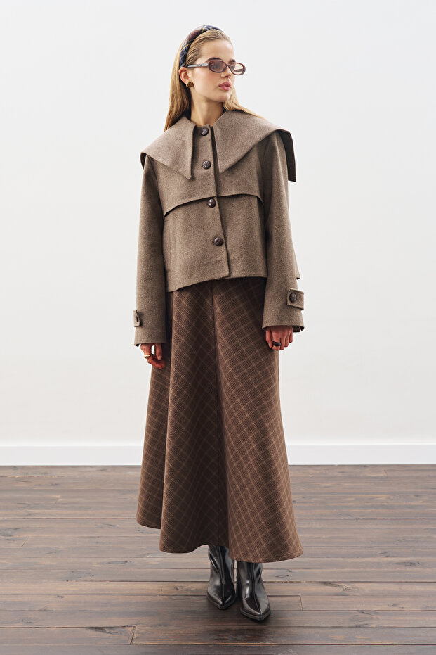 Button-Detail Buckle-Up Jacket Mink