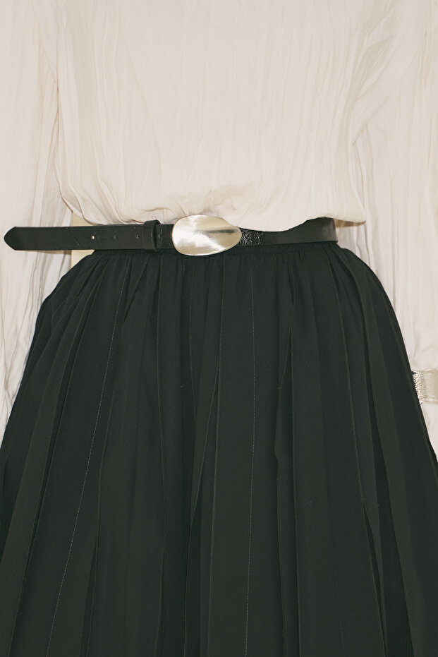 Oval Metal Buckle Belt Black