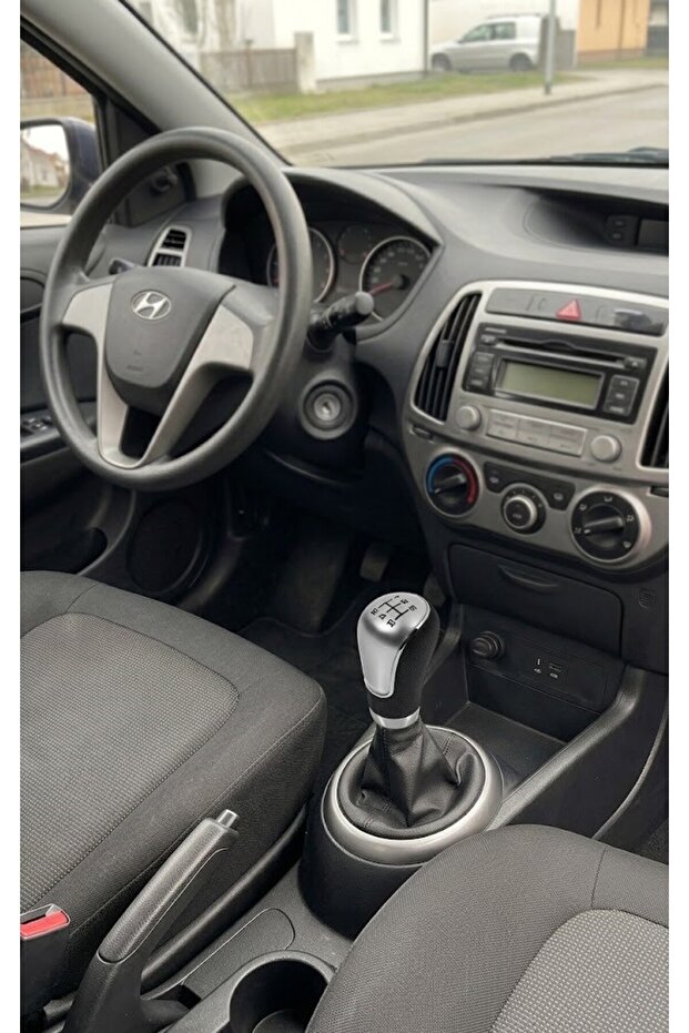 Hyundai I20 Gear Shift Knob 5 Forward Gray Shade between 2008-2014