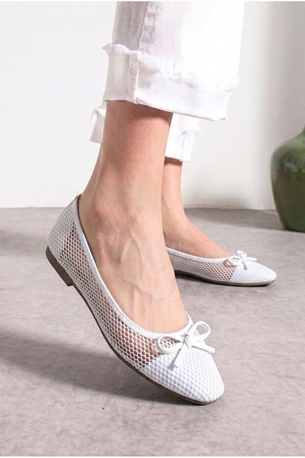 Daily Women's Flat Shoes with Adjustable Buckle, Single Strap, Low Heel, Blunt Toe, Stone Decorated Shoes 287