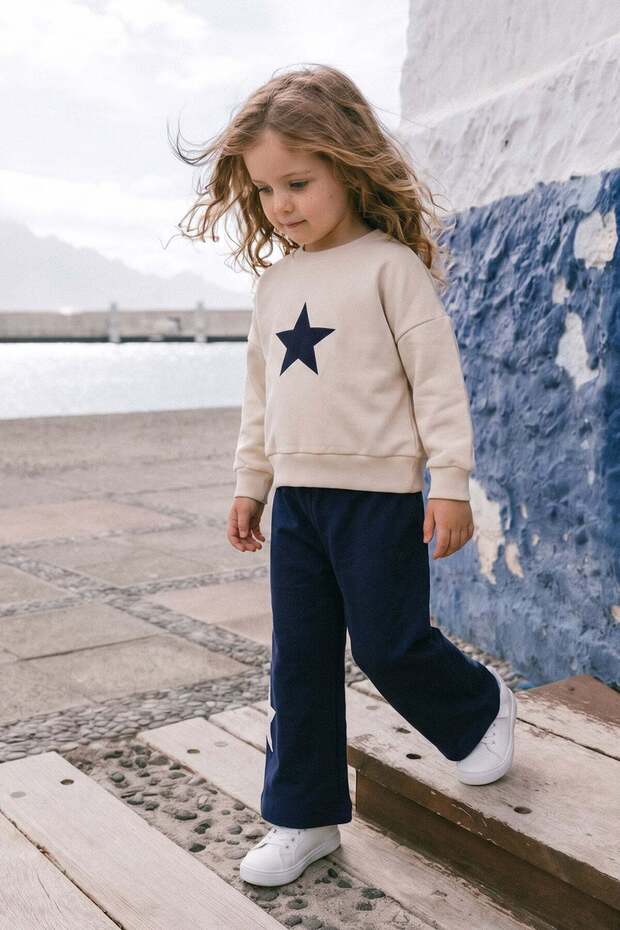 Star Embroidered Crew Neck Girls' 2-Piece Set