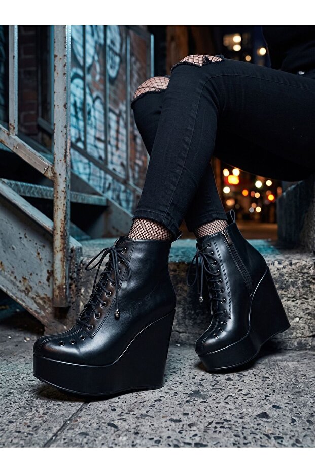 Women's Black Leather Lace-Up 12 cm Wedge Heeled Platform Boots Lad
