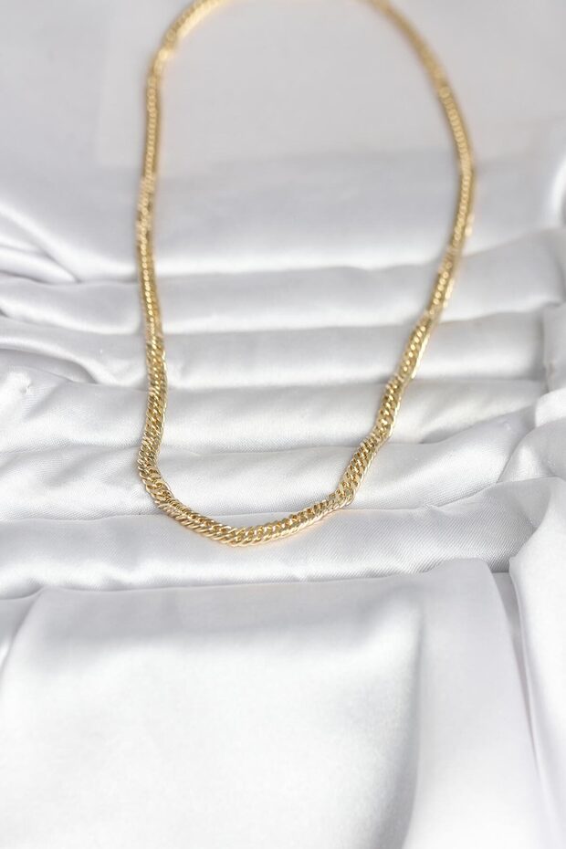 45cm golden brass chain women's necklace for elegant necklines
