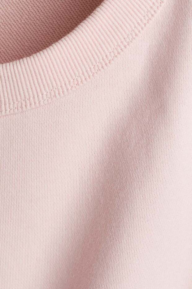 Loose-fit top