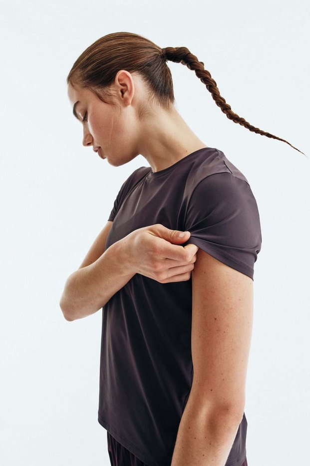 Cooling Running T-shirt with DryMoveâ„¢