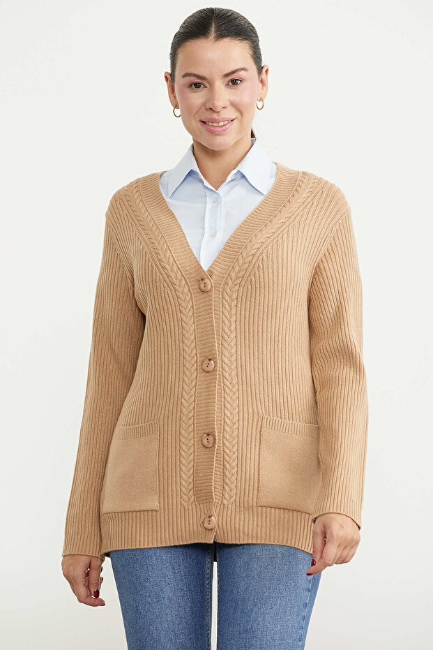 Oversize Buttoned Knitwear Cardigan with Pockets - Camel