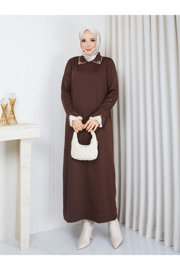 Cold Yarn Stone Collar and Lace Cuff Knitwear Dress