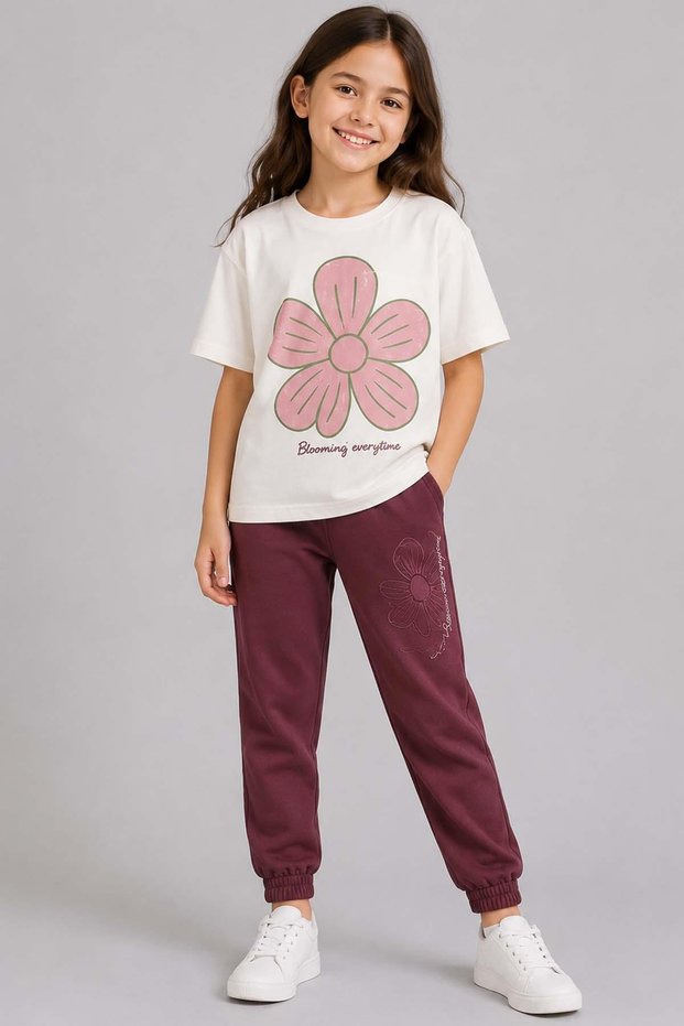 Girl's T-Shirt with Daisy and Text Detail on the Chest, Double Pockets and String Detail Sweatpants Set
