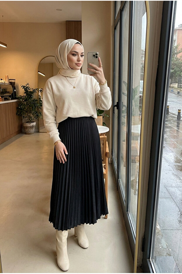 Women's Fluid Leather Look Pleated Maxi Skirt