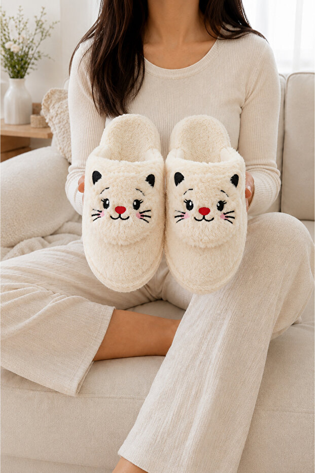 Caty Ecru Plush Cat Figured Closed Toe Non-Slip Winter Warm Comfortable Women's Home Bundle Dowry Slippers