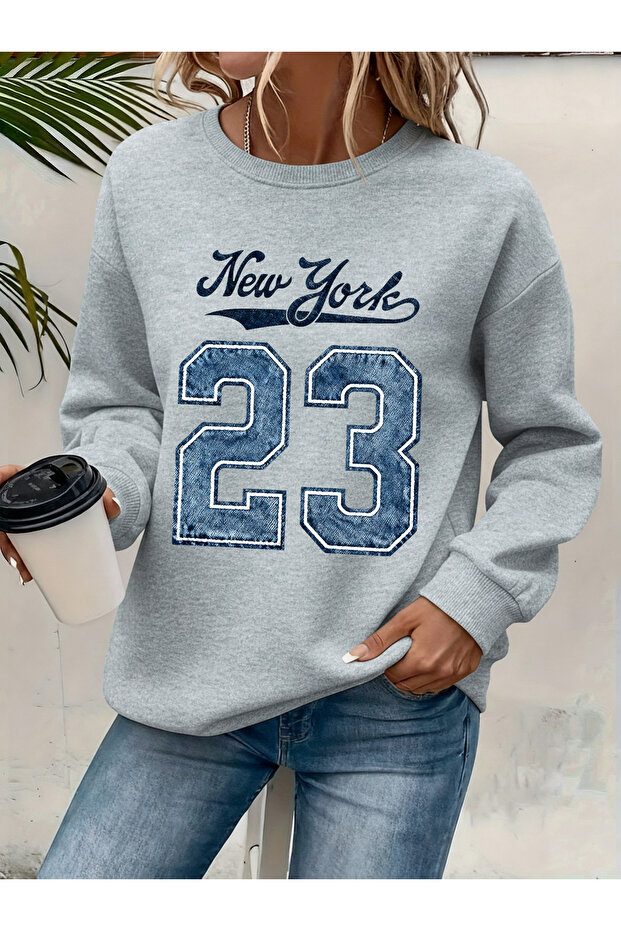 Women's Printed Crew Neck Comfortable Fit Sweatshirt