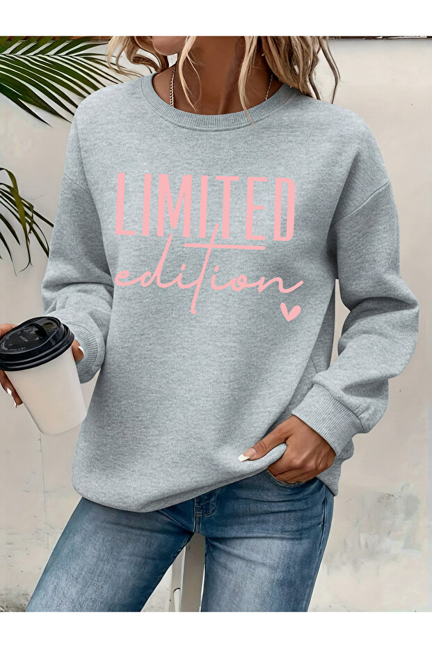 Women's Printed Crew Neck Comfortable Fit Sweatshirt