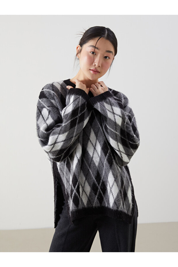 Crew Neck Diamond Patterned Women's Knit Sweater