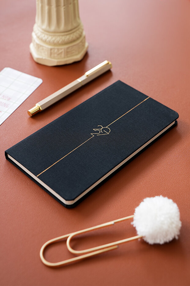 2027 Year Weekly Linen 9X17 cm Pocket Planner 12 Months Black