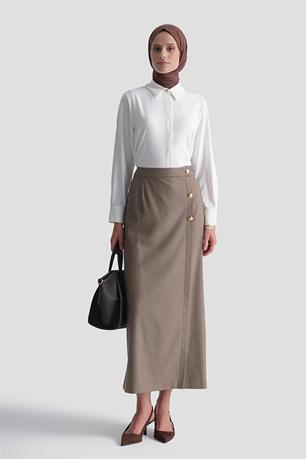 Button Detailed Plaid Skirt Brown
