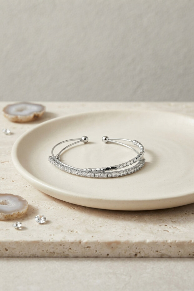 Silver Color Zircon Stone Dorical Model Women's Bracelet Tj-Bb8875