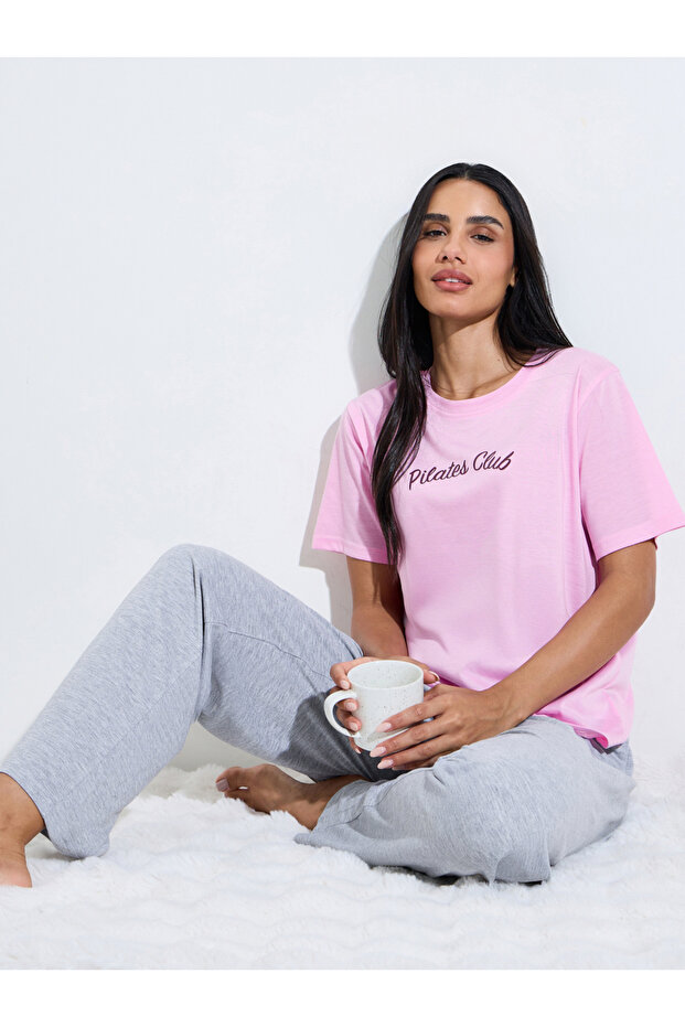 Pink Graphic Print T-Shirt and Grey Solid Straight Leg Pants Pyjama Set