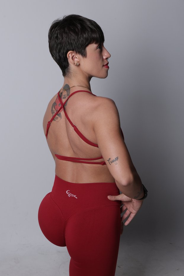 Pro Seamless Strappy Crop - Burgundy Em-31