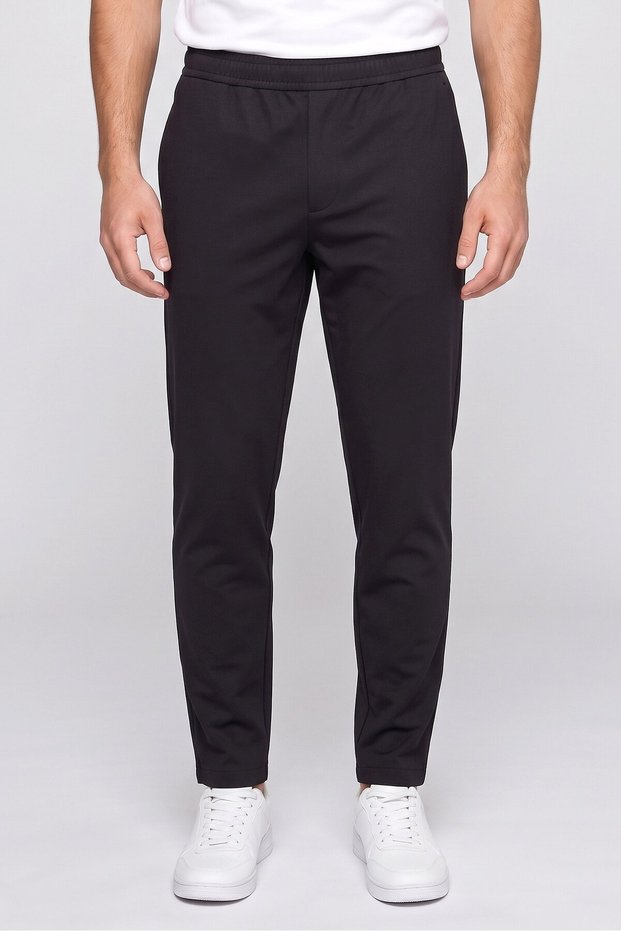 Men Sportswear Fit Plain Outdoor Trackpants, Black
