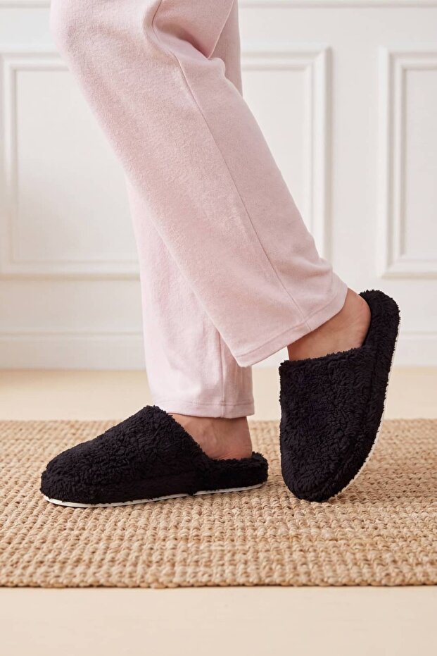 Black Women's Closed-Front Plush House Slippers Panduf 2026Nav