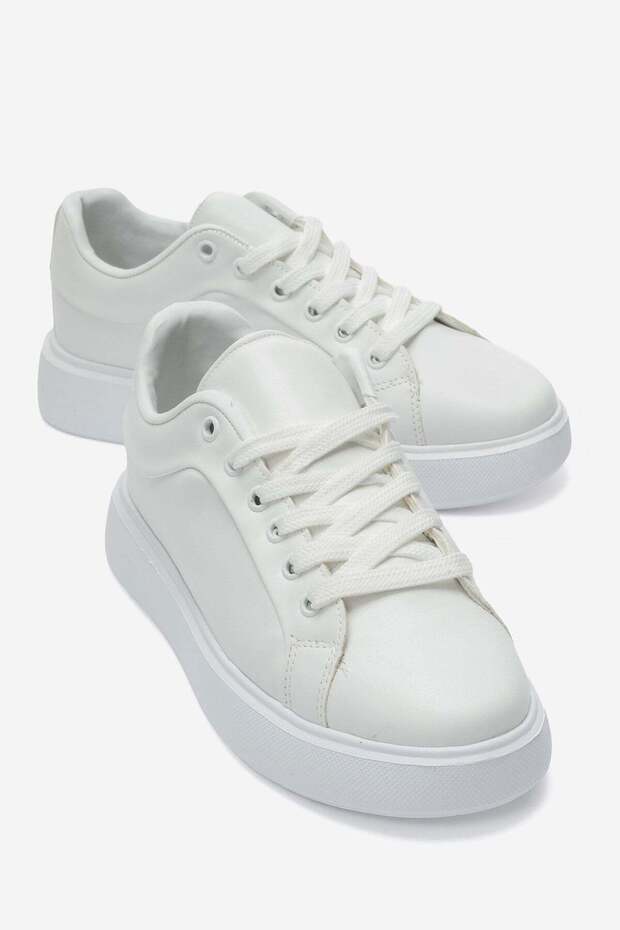 Lace-Up Women's Sports Shoes White White