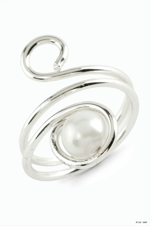 Ilkestor Pearl Metal Ring (202124) Silver Color