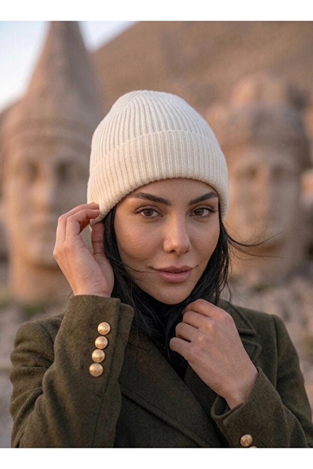 Design Trend Rib Knit Unisex Beanie