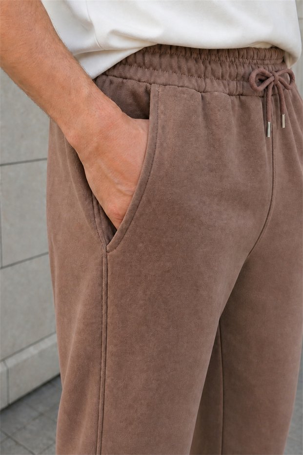 Men's Brown Sweatpants Jogger with Elastic Waist and Cuffs and Pockets
