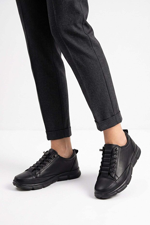 Ponet Front Pleated Elastic Genuine Leather Women's Shoes Black Skin