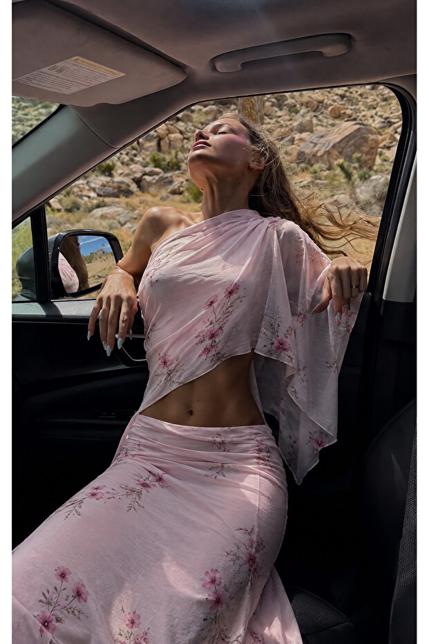 REM PEMBE CİCEKLİ PELERİN