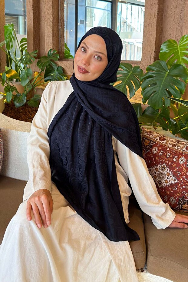 Gg Pattern Ayrobin Floral Jacquard Shawl Navy Blue