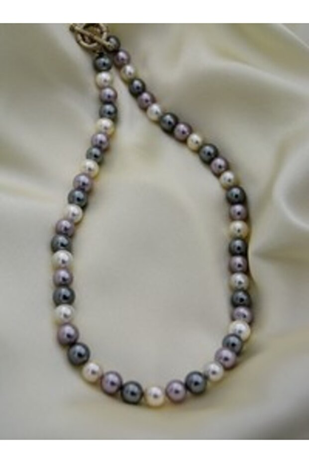 Mayorka Pearl t Lock Necklace - Multicolor -