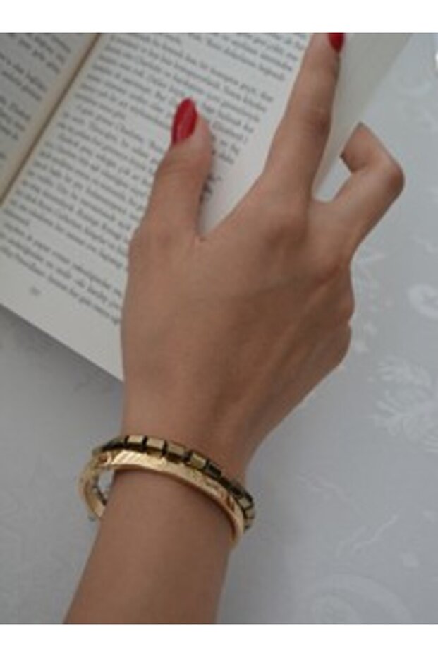 Hematite and Clamp Clay Bracelet - Gold Color -