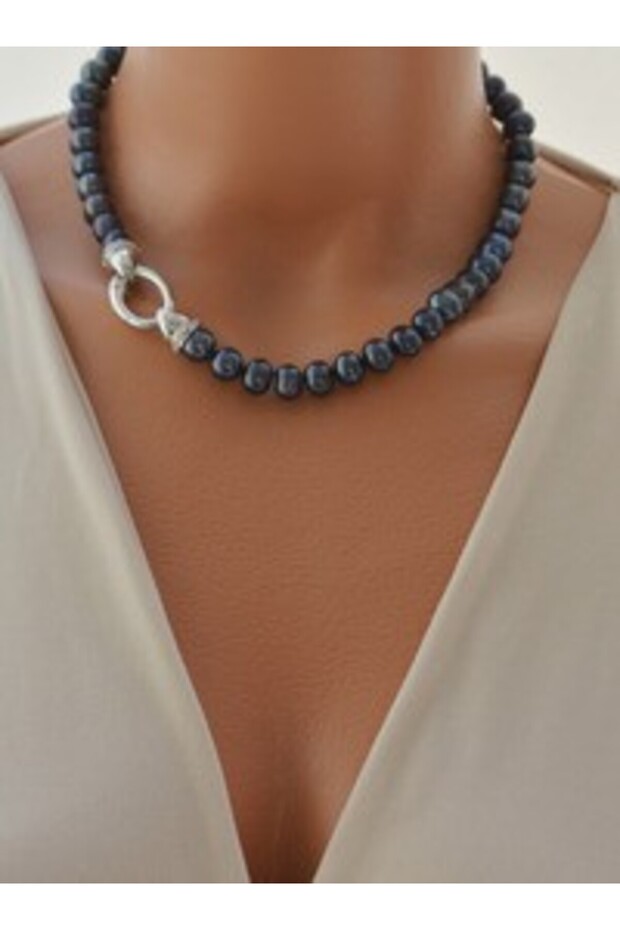 Black Pearl Necklace