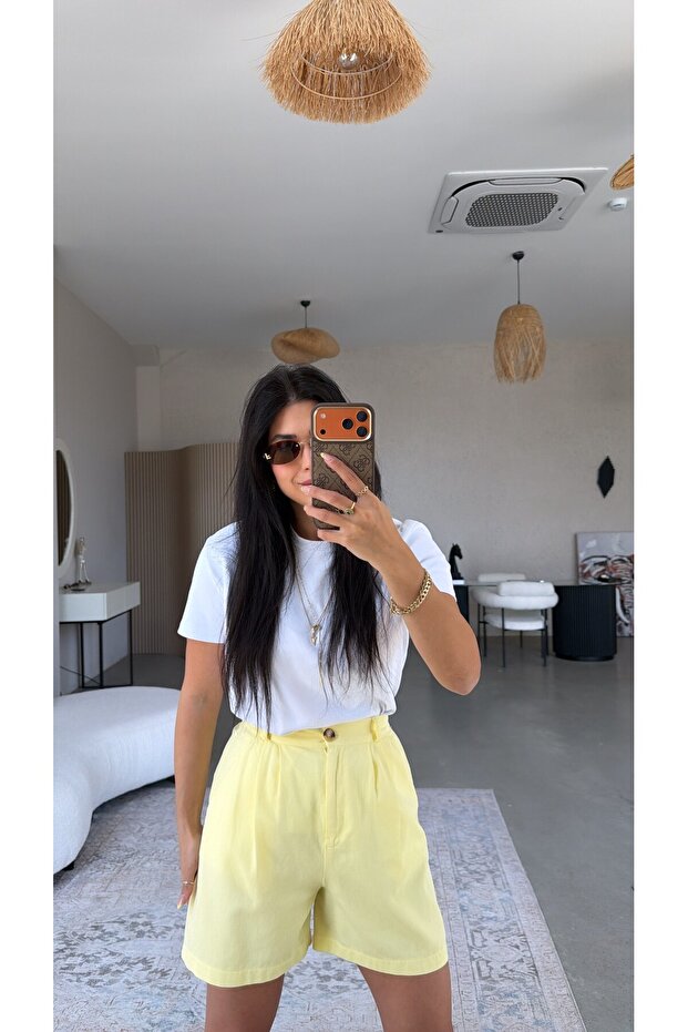 Limon Gabardin Shorts with Elastic Back
