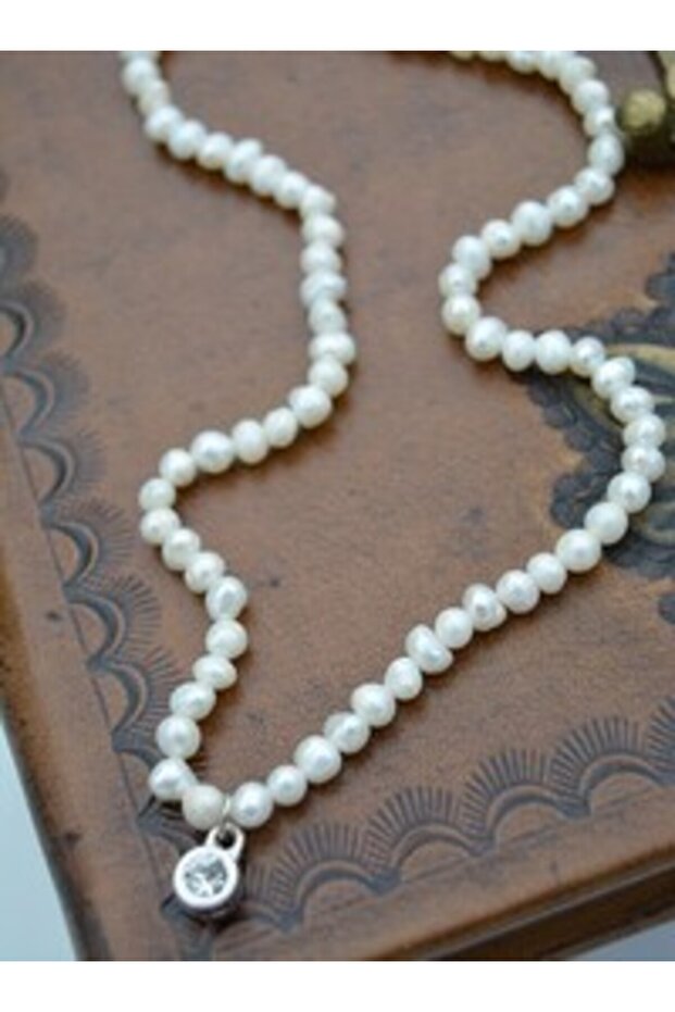 Necklace - White -