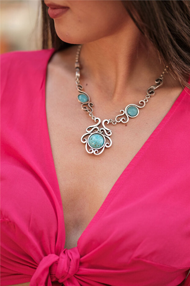 Turquoise Ivy Necklace