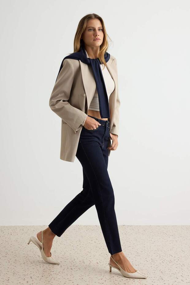 Koyu Mavi Yüksek Bel YENİ MOM Orta Esnek Jeans TWOAW26JE00026