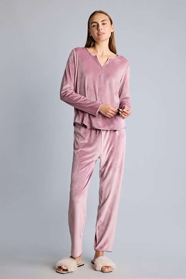 Regular Fit V-Neck Long Sleeve 2-Piece Velour Pajama Set A3356Ax26Au