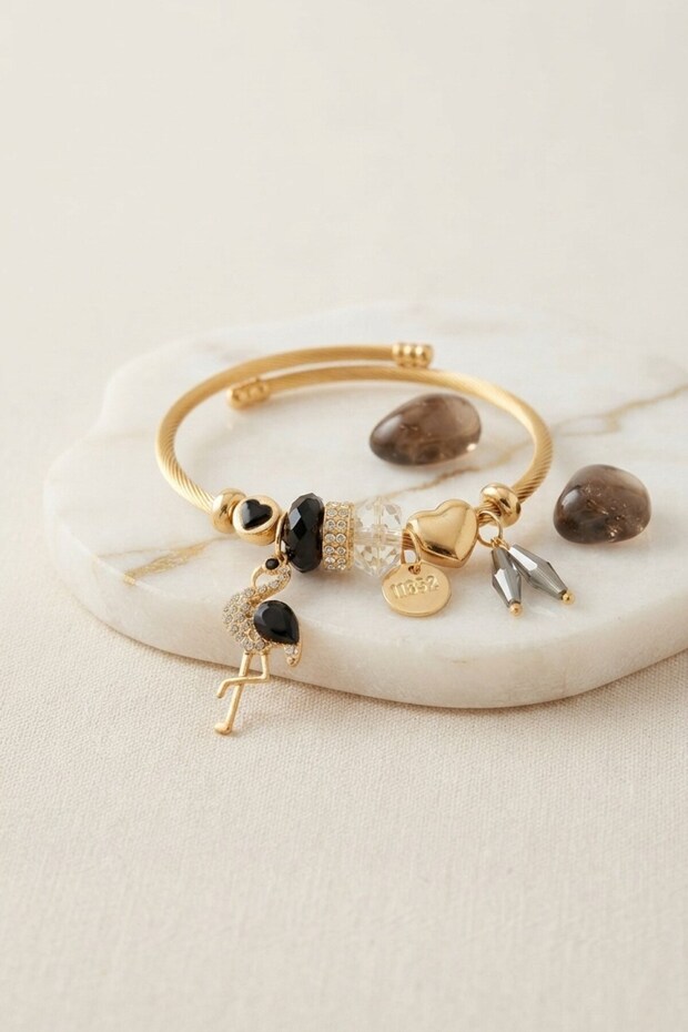 Black Swan Model Gold Color Charm Bracelet
