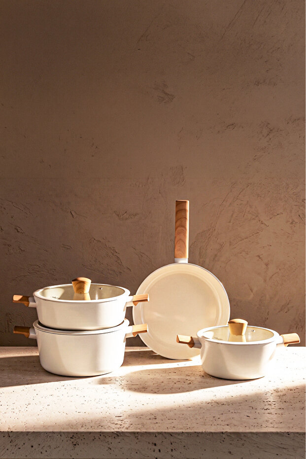 Danish Cook Beige Induction Base 7 Piece Cookware Set Wooden Handle 1302