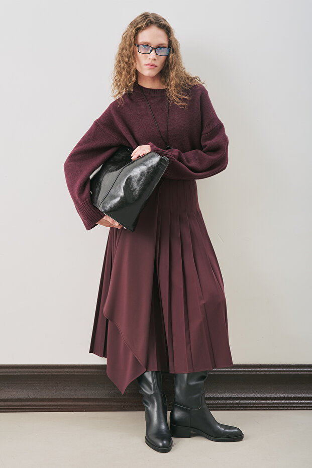 Anvelop Pleated Skirt Burgundy