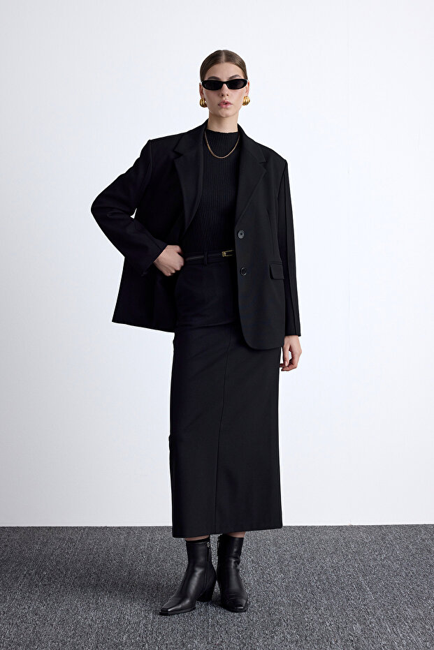 Classic Look Skirt Black