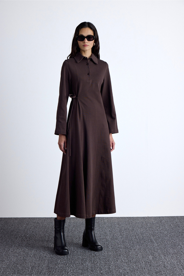 Premium knitted collar dress brown