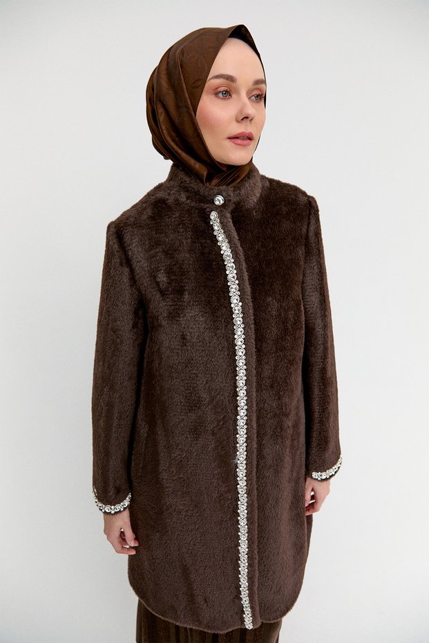 Taş Detaylı Angora Kaban