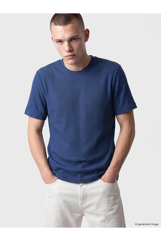 Esvab • Modern & Distinctive Zero Roba Collar Men's T-Shirt