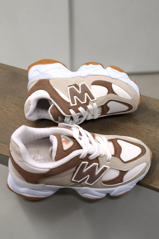 Children's Shoes. Sneaker. Sports Shoes