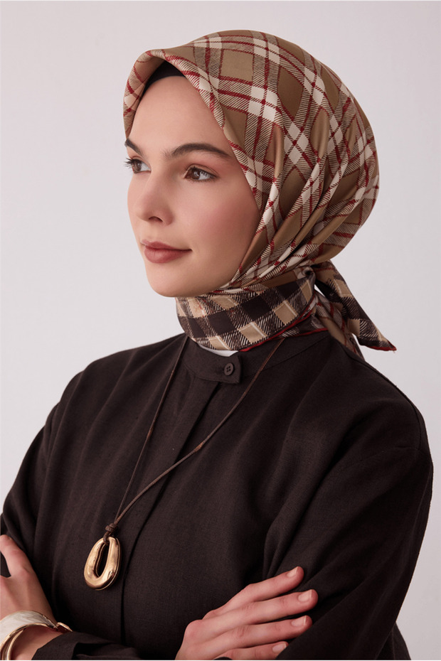 Tivil Silk Scarf Beige 4421 03 Geometric Pattern