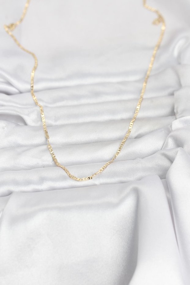 60cm Golden Brass Flat Chain Women's Necklace for Elegant Necks