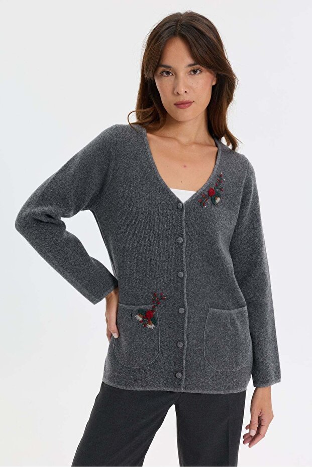 Women's V-Neck Knitted Rose Embroidered Short Wool Cardigan Smoked
